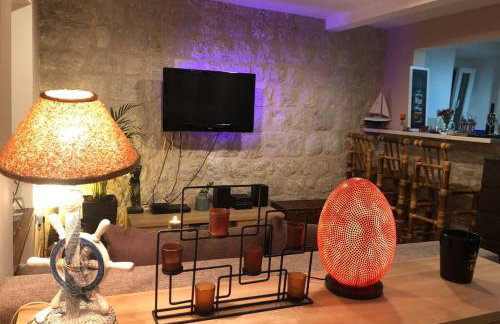 SECRET PARADISE-Holiday home with hot tub and BBQ - Photo 2