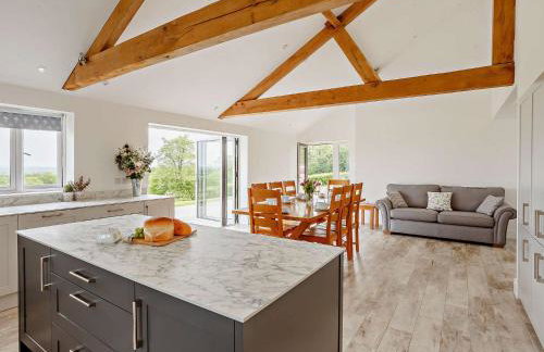 4 Bed in Combe St. Nicholas 83501 - Foto 7