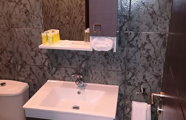 Shams al weibdeh hotel apartment - Photo 31