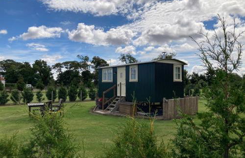 The Hawthorn Shepherds Hut - Photo 2