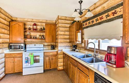 Fish and Hike Wooded Cabin 9 Mi to Lake Nebagamon! - Foto 10