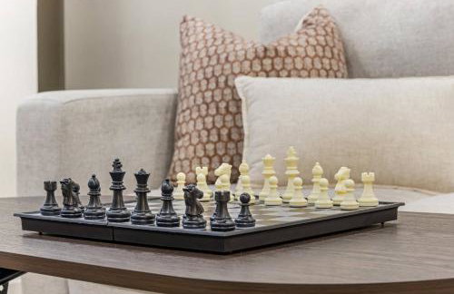 Sleeps 12 | 2 Kings w/ Ping-Pong, Gym, Arcade, BBQ - Foto 49