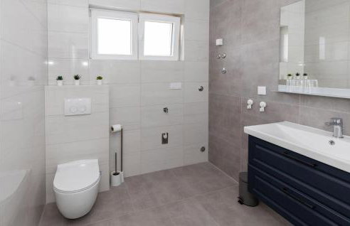 2 Bedroom Beautiful Apartment In Opuzen - Foto 22