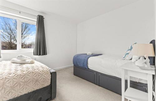 Large Family House with free parking - 3 bedrooms 6 beds - Foto 18