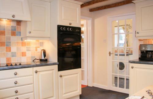 Cream Door Cottage - Photo 15
