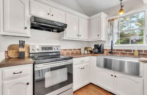 Whispering Cottage 3 BRD 2 BA Grill Fire pit - Foto 7