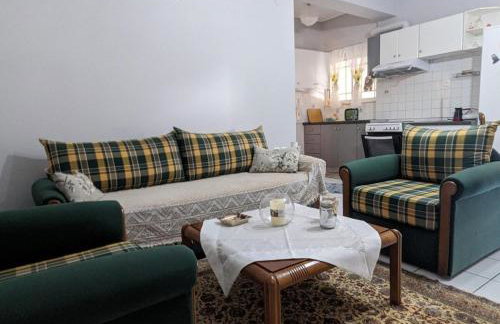 Central Apartment in Agios Konstantinos - Photo 3