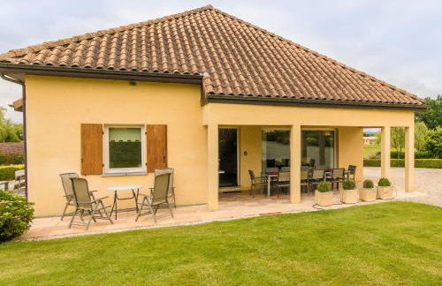 Modern holiday home with swimming pool - Foto 2