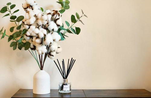 Bright 2BR Aylesbury Home, Sleeps 4, Parking, Work, Leisure, Friendly - Foto 11