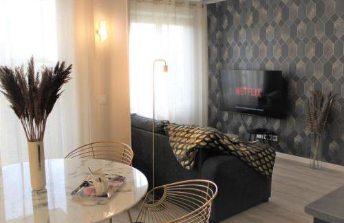 Arty Appart - Eurexpo - Parking box privé - Balcon - Sauna en option - Foto 2