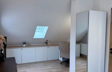 Modern Cocoon Under Roof Parking Close to Tram - Foto 15