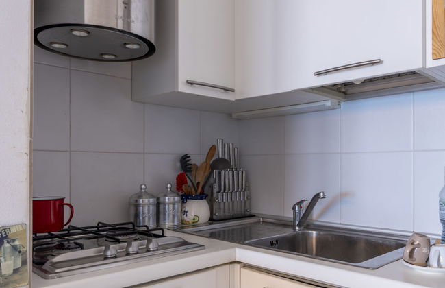 1 bedroom Apartment in Ospedaletti with swimming pool and garden - Photo 9