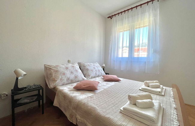 Bright and Cozy Apartment With Balcony in Kastel Luksic - Foto 2