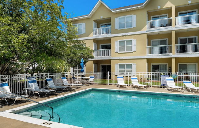 1st Floor, Walkable to Dining, Shopping, Beach - Sleeps 6 - Foto 21