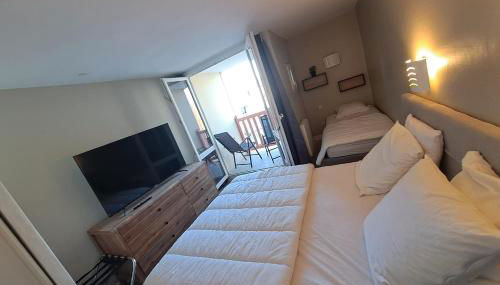 T2 apartment in residence with pool - Foto 5