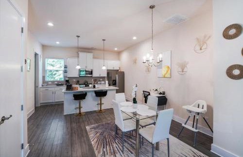 Stylish 3BR Home in CLT, Close to Downtown, Airport, WFH & Parking & Family Friendly & Business Ready - Foto 81