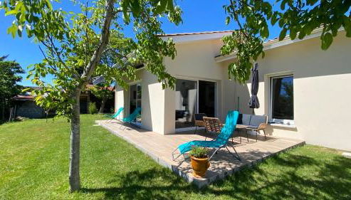 Alice’s house, Maison & Grange à 10km de l’Océan - Photo 2, Garden, sunbed, Garden view