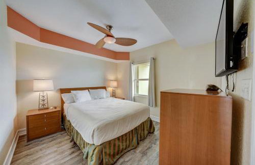 Spacious 2BR Oasis Steps to Treasure Island Beach - Foto 25