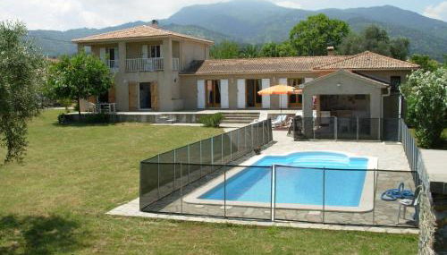 Villa Miramonte Comfortable Vacation Home - Foto 1