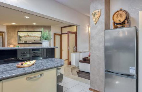 3 Bedroom Nice Apartment In Kanfanar - Photo 40