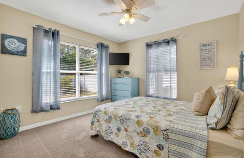 Spacious 4BR Retreat with Heated Pool & Spa home - Foto 29