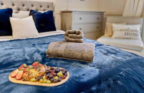 Luxe Victorian Spacious Home Sefton Park with Parking - Foto 49