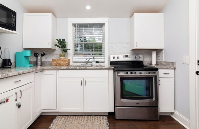 Seminole Heights Retreat #B - Photo 3