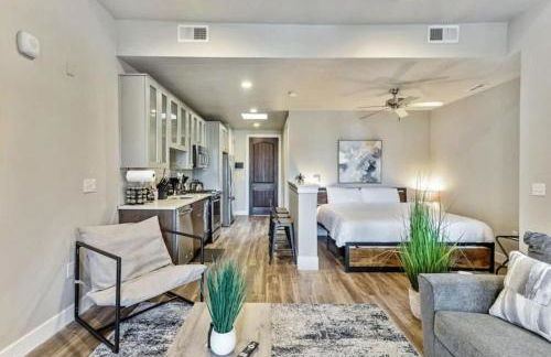 1 min Delta - Salt Palace - King Bed - Gym - Parking - Foto 5