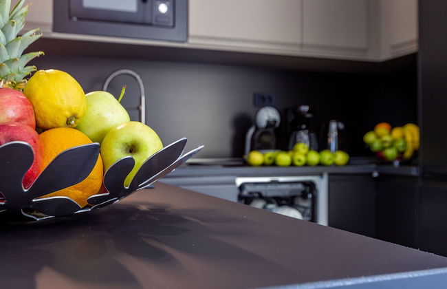 Exquisite Prestige Luxury Apartments With Shared Pool - Photo 22