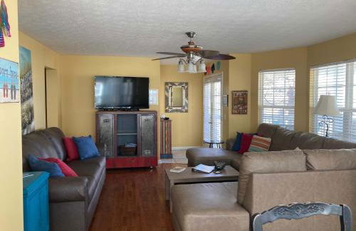 House # 08 Dock of the Bay (no pets) private pier - Photo 9