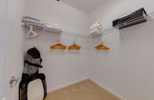 #350-Stunning Villa with Modern Decor, West Facing Pool Overlooking Private Conservation Land - Foto 35