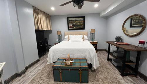 Luxurious Lower Level - Photo 4