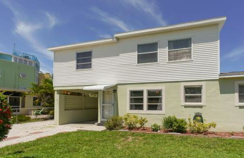 Steps to #1 Beach in America Siesta Beach! - Foto 4