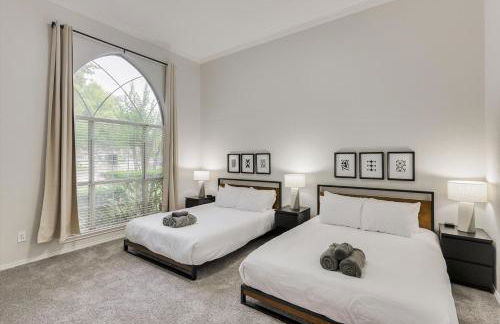 Luxurious Home w Cinema Room & Private Pool - Foto 33