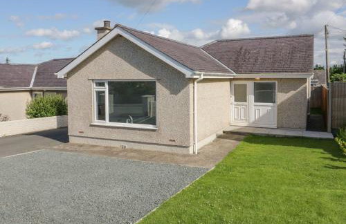 Bay View Bungalow Benllech, 5 Min Walk from Beach - Foto 14