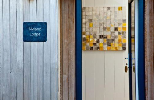 Nyland Lodge - Hot Tub - Fireplace - Free Parking & WiFi - Foto 39