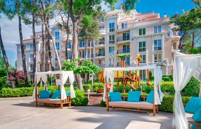 Venera & Anastasia Palace Apartments - Photo 49