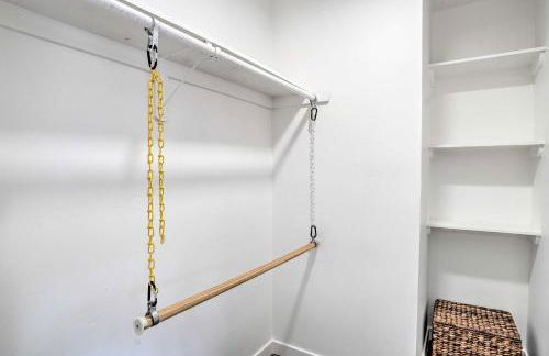 San Marcos Home with Patio and Grill - Walk to Lake! - Foto 14