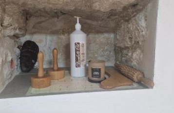 Village holiday apartman with heated pool Maslina - Photo 3