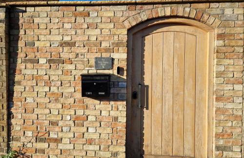 The Old Hay Store, Ely - Photo 20