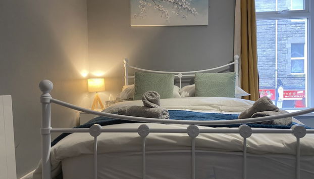 2 Bed Flat - Sleeps 6 - Pets - Parking - Wifi - Foto 2, Immagine principale