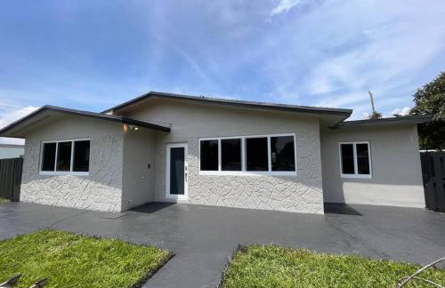 King Bed, 3 miles to Stadium - Foto 3