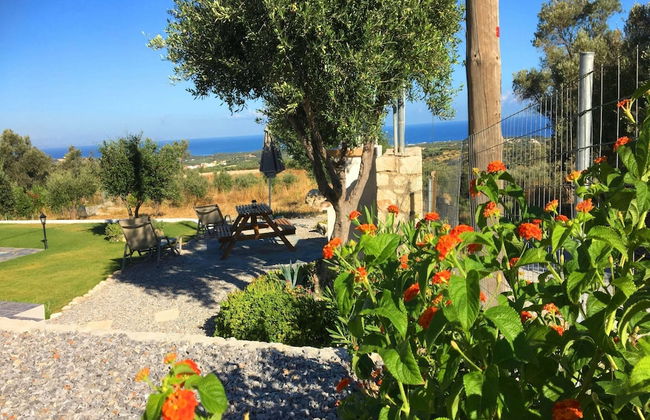 Villa in Arkadi With Pool Near the Sea - Photo 23