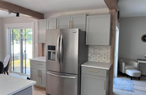 Large Five Bedroom house with outdoor patio with Jacuzzi and television! - Foto 10