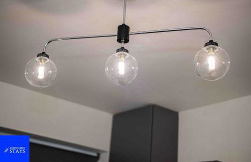 2ndHomeStays- Stoke-on-Trent-A Serene 3 Bed House with a Garden View-Suitable for Contractors-Relocation Families-Group of Friends-Sleeps 6 - 16 mins to J15 M6 and 36 mins to Alton Towers Resort - Foto 18