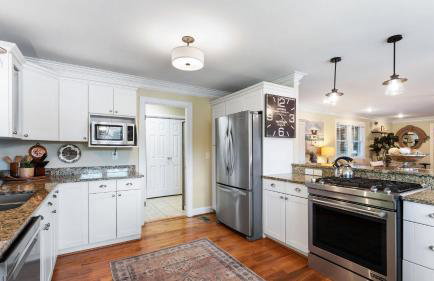 Dock Hot Tub Kayaks on Lake Norman Lakeside Gem by AvantStay - Foto 10