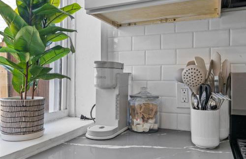 Brick and Modern on Miami St By StayLage - Foto 22