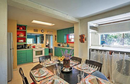 Quiet Durango Farmhouse with Beautiful Yard and Gazebo - Foto 12