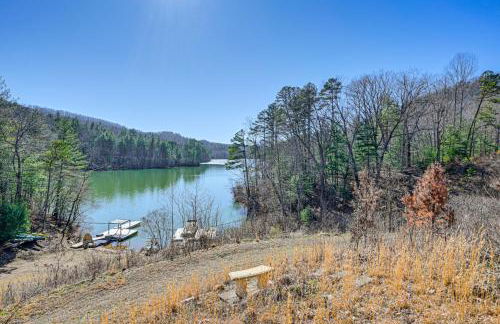 Lakefront Cabin Retreat with Dock in Robbinsville! - Foto 32