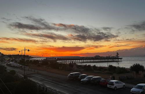 Bay escape beach apartment steps from the sea - Foto 20